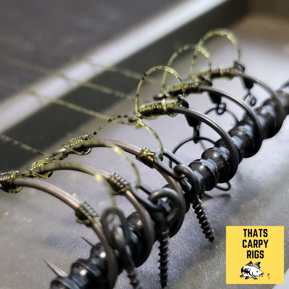 Multi Pack Camo Fleck 5 IQ D Rigs / anti groviglio / piattaforme per